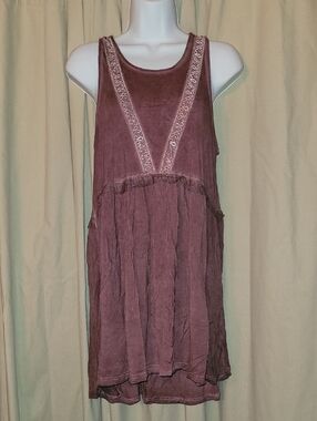 POL Brown Lace Up Back Tunic Dress With Lace Detail